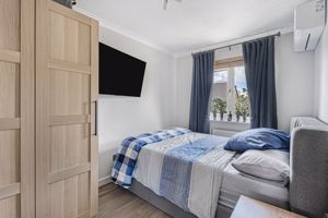 Bedroom- click for photo gallery